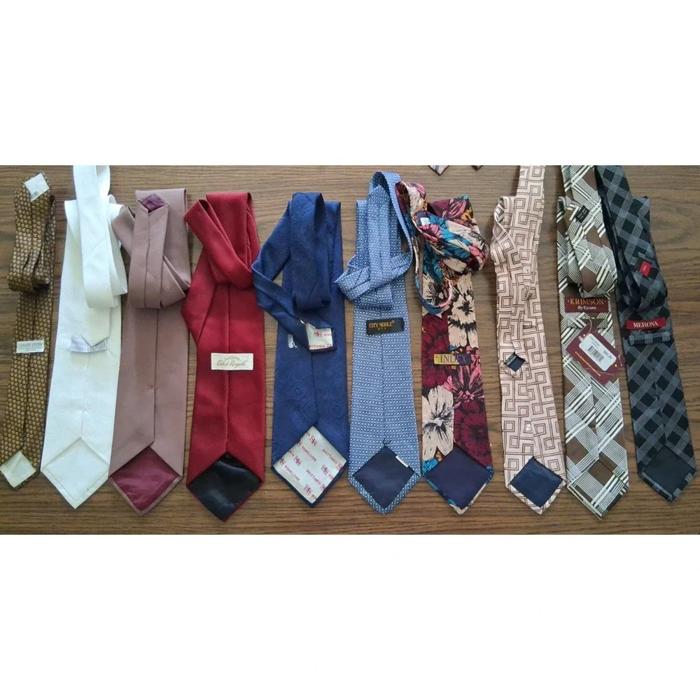 Lot of 24 Vintage 1950s 60s 70s 80s Neckties Rockabilly Cravats Assorted Ties